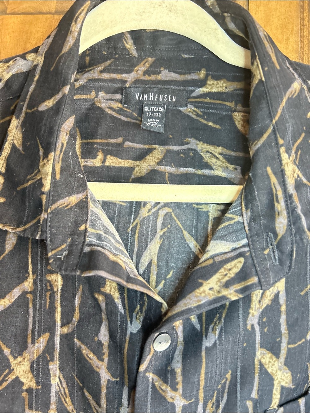 Van Heusen Men’s Large Abstract Print Short Sleeve Button Up Resort Shirt Y2K - Picture 3 of 9